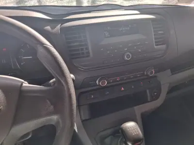 Citroën Jumpy 2019 - 13900 EUR, 160000 km - 160000km - foto 10 de 12