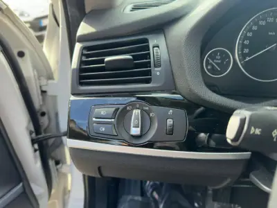 BMW X4 2016 - 35000 EUR, 121889 km - AUTO.MOTO.pt - 121889km - foto 15 de 24