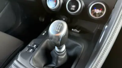Jaguar E-Pace 2019 - 23900 EUR, 164000 km - AUTO.MOTO.pt - 164000km - foto 41 de 64
