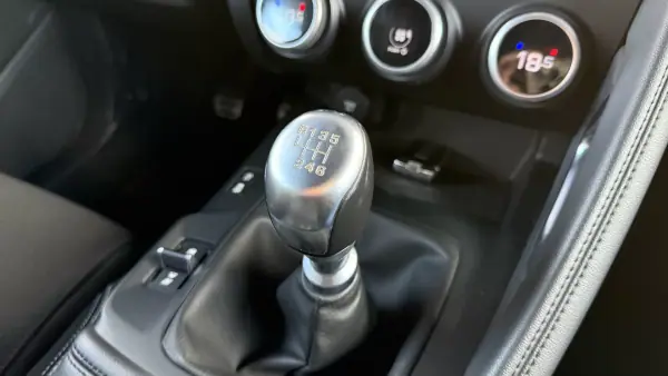 Jaguar E-Pace 2019 - 24500 EUR, 164000 km - AUTO.MOTO.pt - 164000km - foto 41 de 64