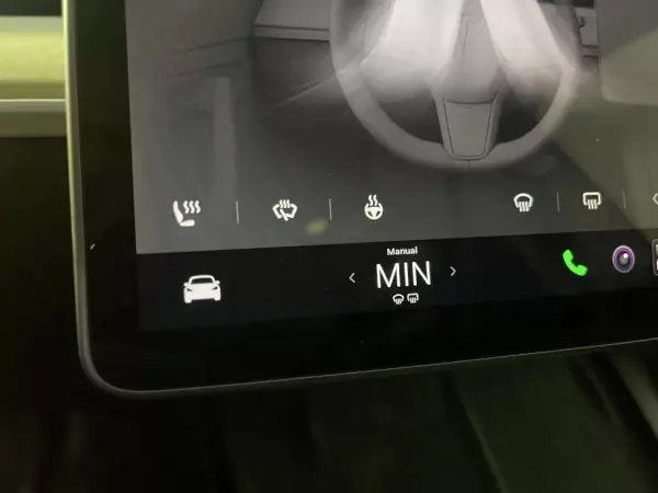 Tesla Model Y 2023 - 35450 EUR, 75000 km - AUTO.MOTO.pt - 75000km - foto 23 de 39
