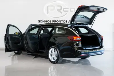 Opel Insignia Sports Tourer 2021 - 15900 EUR, 91563 km - AUTO.MOTO.pt - 91563km - foto 6 de 35