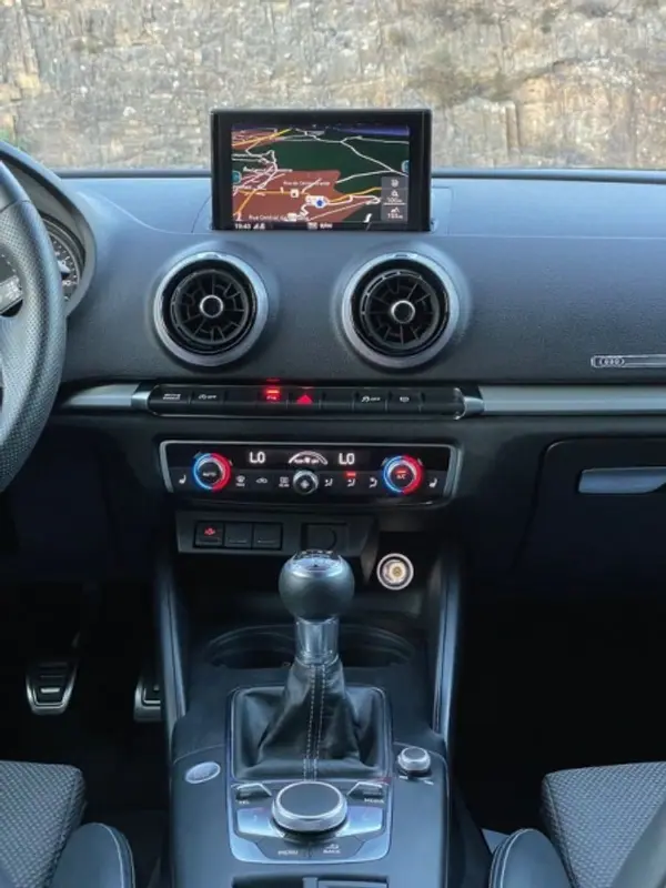 Audi A3 Limousine 2019 - 24999 EUR, 107600 km - AUTO.MOTO.pt - 107600km - foto 36 de 43