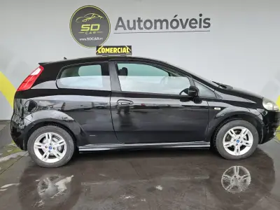 Fiat PUNTO 2006 - 2750 EUR, 260000 km - AUTO.MOTO.pt - 260000km - foto 3 de 6