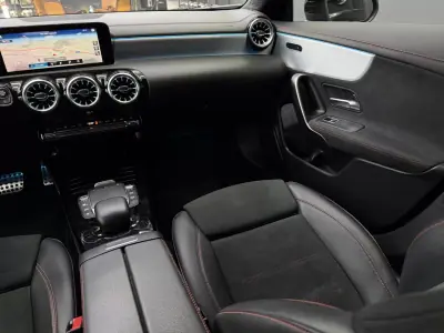 Mercedes-Benz CLA 180 2021 - 27950 EUR, 178635 km - AUTO.MOTO.pt - 178635km - foto 34 de 51