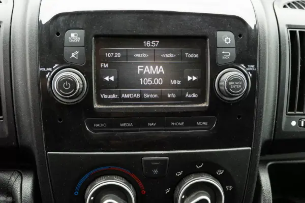 Peugeot Boxer 2021 - 17600 EUR, 158973 km - AUTO.MOTO.pt - 158973km - foto 20 de 22