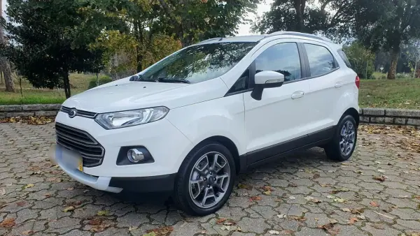 Ford EcoSport 2014 - 10900 EUR, 137000 km - AUTO.MOTO.pt - 137000km - foto 12 de 20