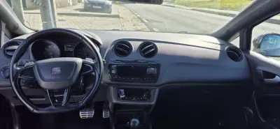 SEAT Ibiza 2011 - 12900 EUR, 126027 km - AUTO.MOTO.pt - 126027km - foto 17 de 39