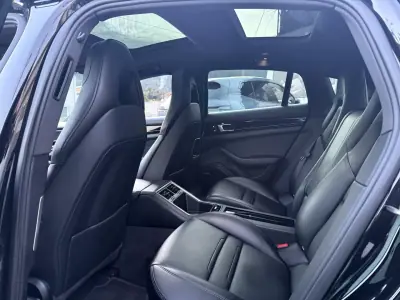 Porsche Panamera 2020 - 81990 EUR, 59987 km - AUTO.MOTO.pt - 59987km - foto 9 de 14