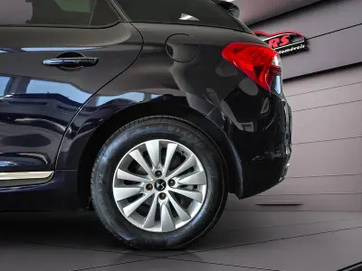 DS DS5 2015 - 14950 EUR, 117000 km - AUTO.MOTO.pt - 117000km - foto 40 de 47