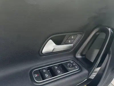 Mercedes-Benz A 180 2019 - 20990 EUR, 161000 km - AUTO.MOTO.pt - 161000km - foto 15 de 30