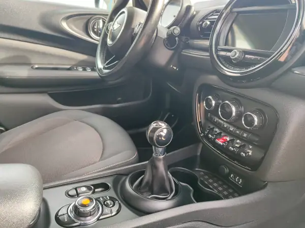 MINI Clubman 2017 - 14790 EUR, 212000 km - AUTO.MOTO.pt - 212000km - foto 17 de 21