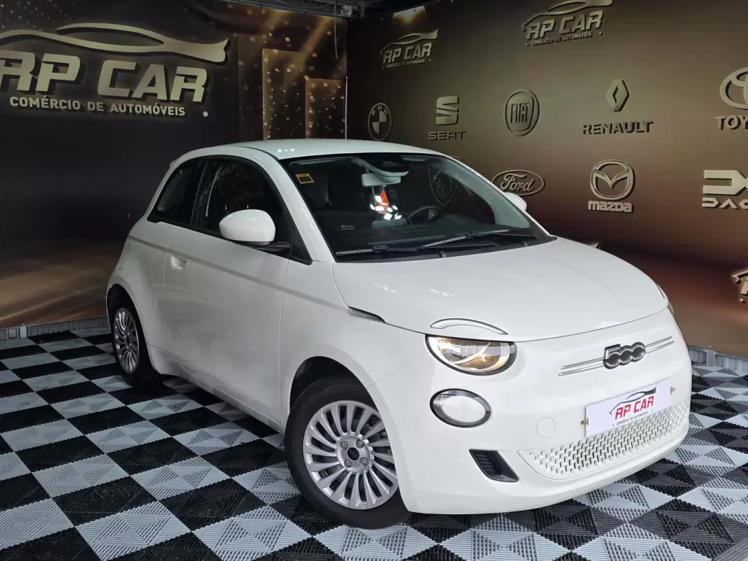 Fiat 500e 2023 - 15990 EUR, 8000 km - AUTO.MOTO.pt - 8000km - foto 20 de 20