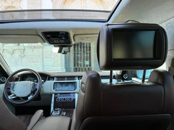 Land Rover Range Rover 2017 - 74480 EUR, 73870 km - AUTO.MOTO.pt - 73870km - foto 35 de 50