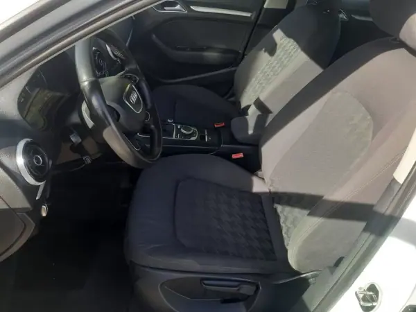 Audi A3 Sportback 2013 - 13000 EUR, 193468 km - AUTO.MOTO.pt - 193468km - foto 11 de 28