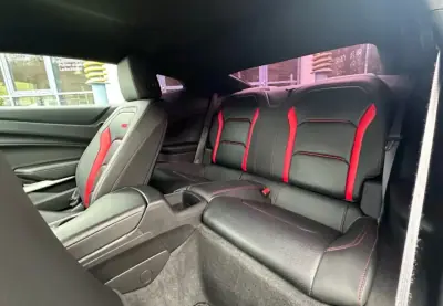 Chevrolet Camaro 2018 - 49999 EUR, 55000 km - AUTO.MOTO.pt - 55000km - foto 9 de 14