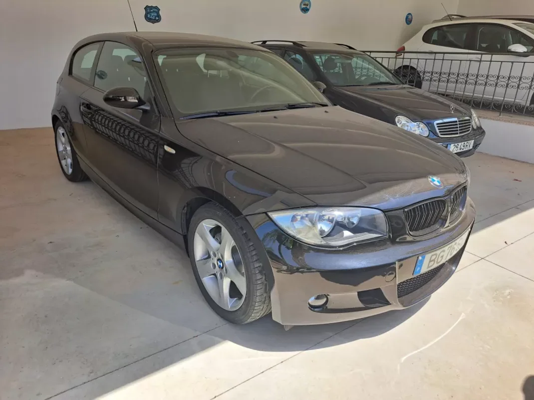 BMW 118 2008 - 8250 EUR, 299950 km - AUTO.MOTO.pt - 299950km - foto 5 de 13