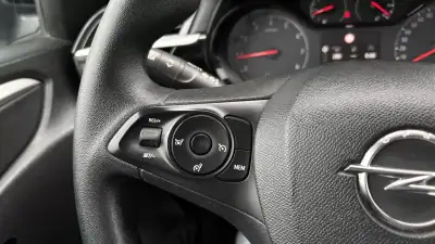 Opel Corsa 2020 - 10499 EUR, 189121 km - AUTO.MOTO.pt - 189121km - foto 10 de 26