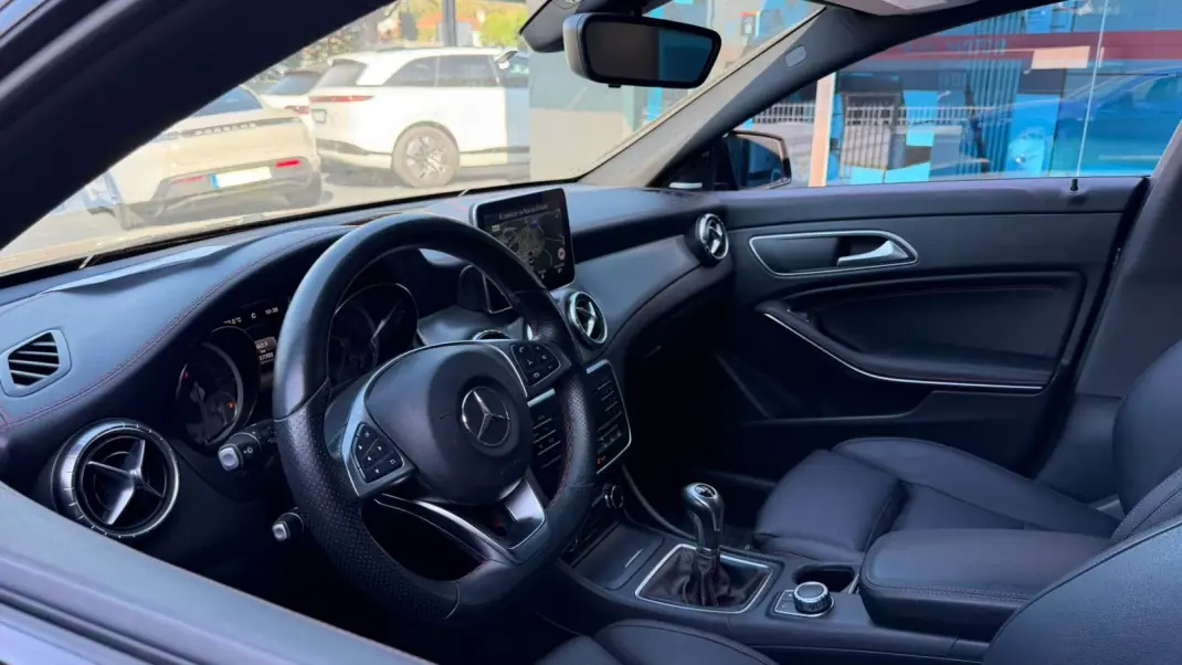 Mercedes-Benz CLA 200 2015 - 16900 EUR, 257000 km - 257000km - foto 5 de 9