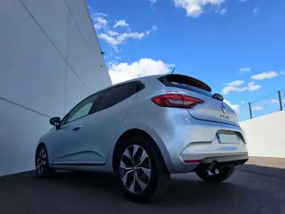 Renault Clio 2023 - 14900 EUR, 55991 km - AUTO.MOTO.pt - 55991km - foto 12 de 26