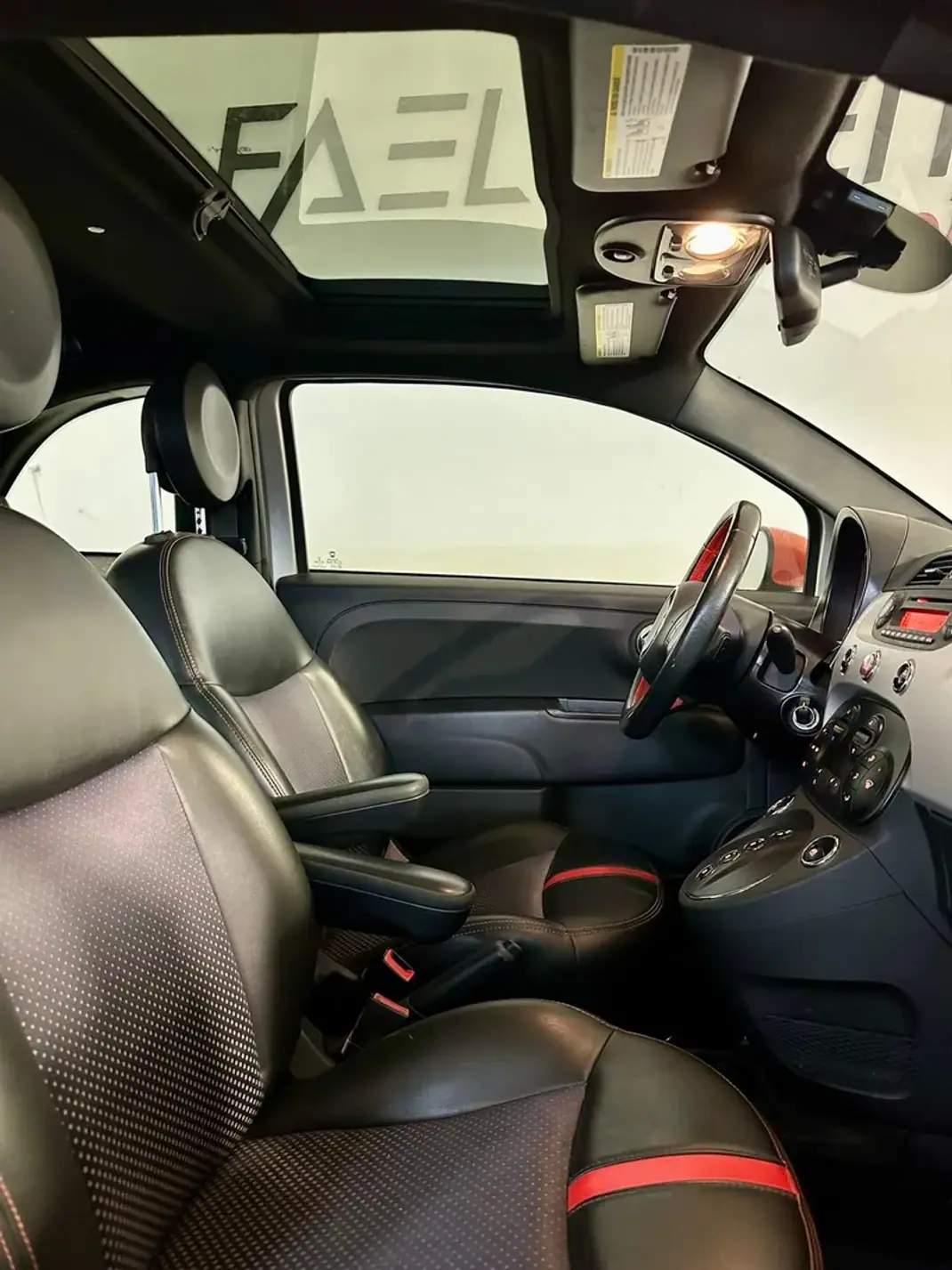 Fiat 500e 2015 - 10750 EUR, 89000 km - AUTO.MOTO.pt - 89000km - foto 18 de 27