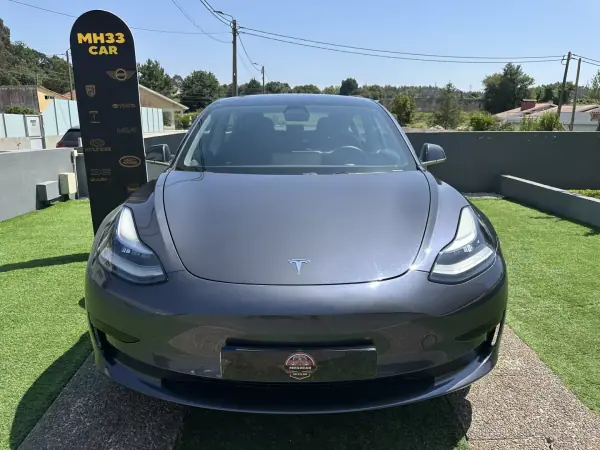 Tesla Model 3 2019 - 21900 EUR, 86000 km - AUTO.MOTO.pt - 86000km - foto 2 de 64