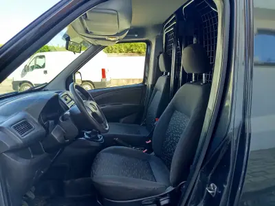 Opel Combo 2014 - 8490 EUR, 146000 km - AUTO.MOTO.pt - 146000km - foto 11 de 16