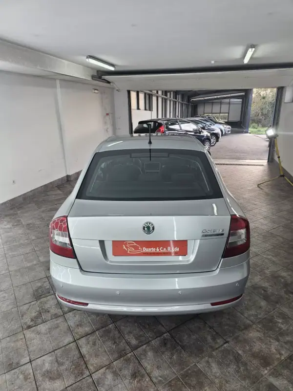 Skoda Octavia 2012 - 9350 EUR, 284108 km - AUTO.MOTO.pt - 284108km - foto 11 de 26
