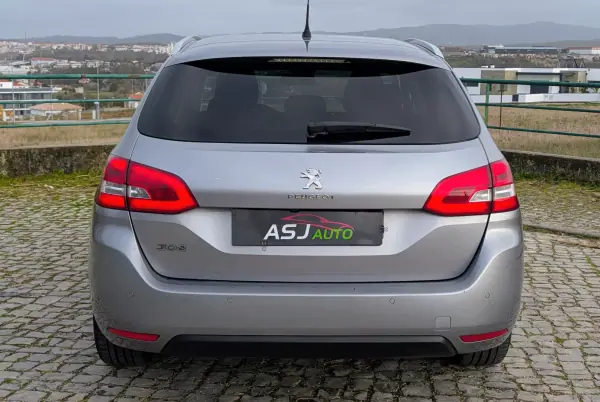 Peugeot 308 SW 2019 - 8500 EUR, 208333 km - AUTO.MOTO.pt - 208333km - foto 8 de 22