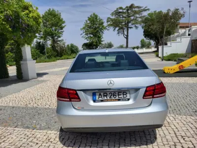 Mercedes-Benz E 200 2014 - 18900 EUR, 147135 km - AUTO.MOTO.pt - 147135km - foto 6 de 20