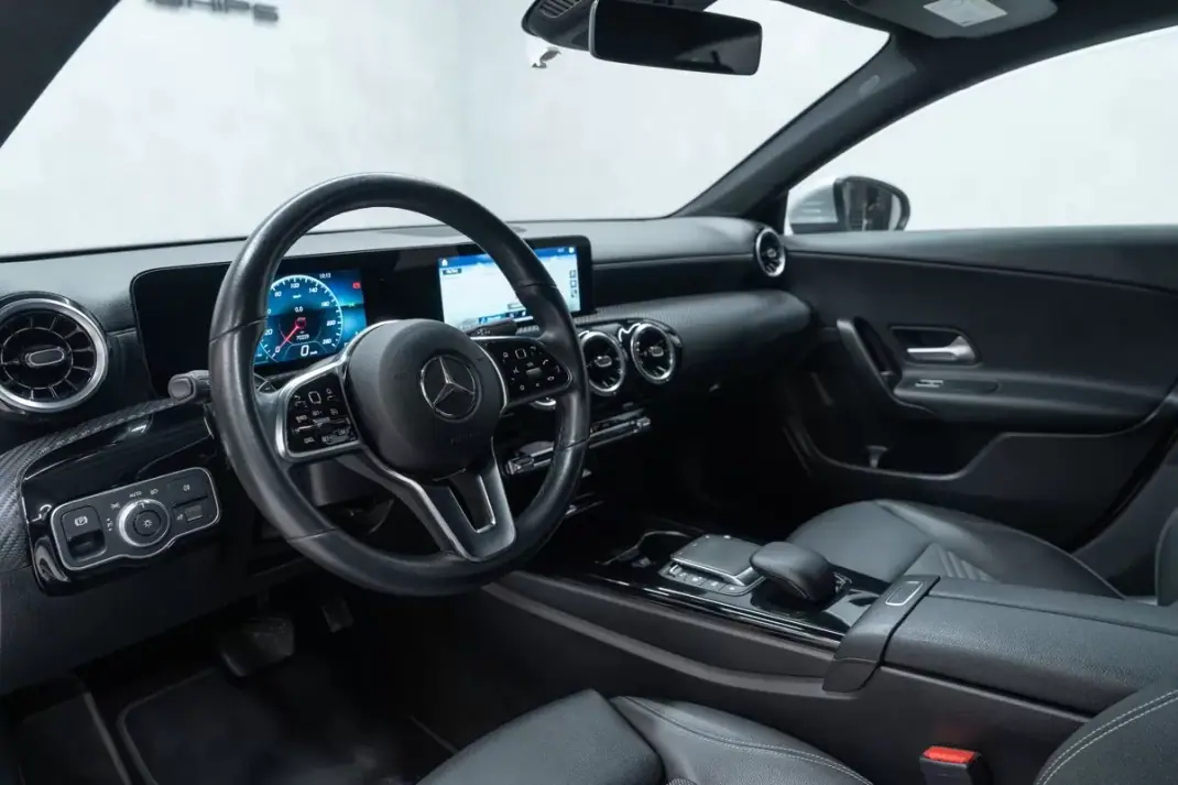 Mercedes-Benz CLA 180 2023 - 29950 EUR, 70000 km - AUTO.MOTO.pt - 70000km - foto 15 de 43