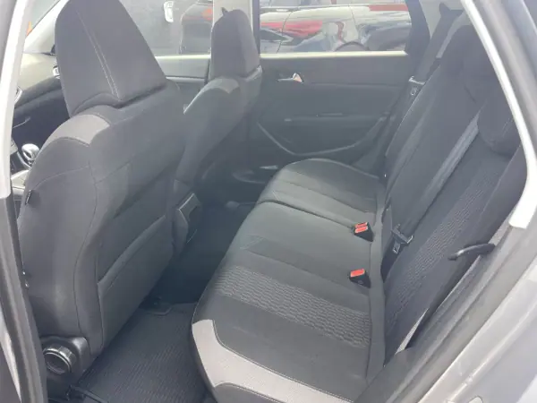 Peugeot 308 SW 2016 - 12950 EUR, 88908 km - AUTO.MOTO.pt - 88908km - foto 9 de 12