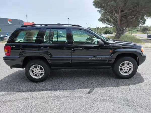 Jeep Grand Cherokee 2000 - 6490 EUR, 221450 km - AUTO.MOTO.pt - 221450km - foto 16 de 39
