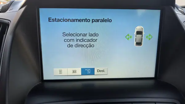 Ford C-Max 2016 - 10990 EUR, 117000 km - AUTO.MOTO.pt - 117000km - foto 15 de 22