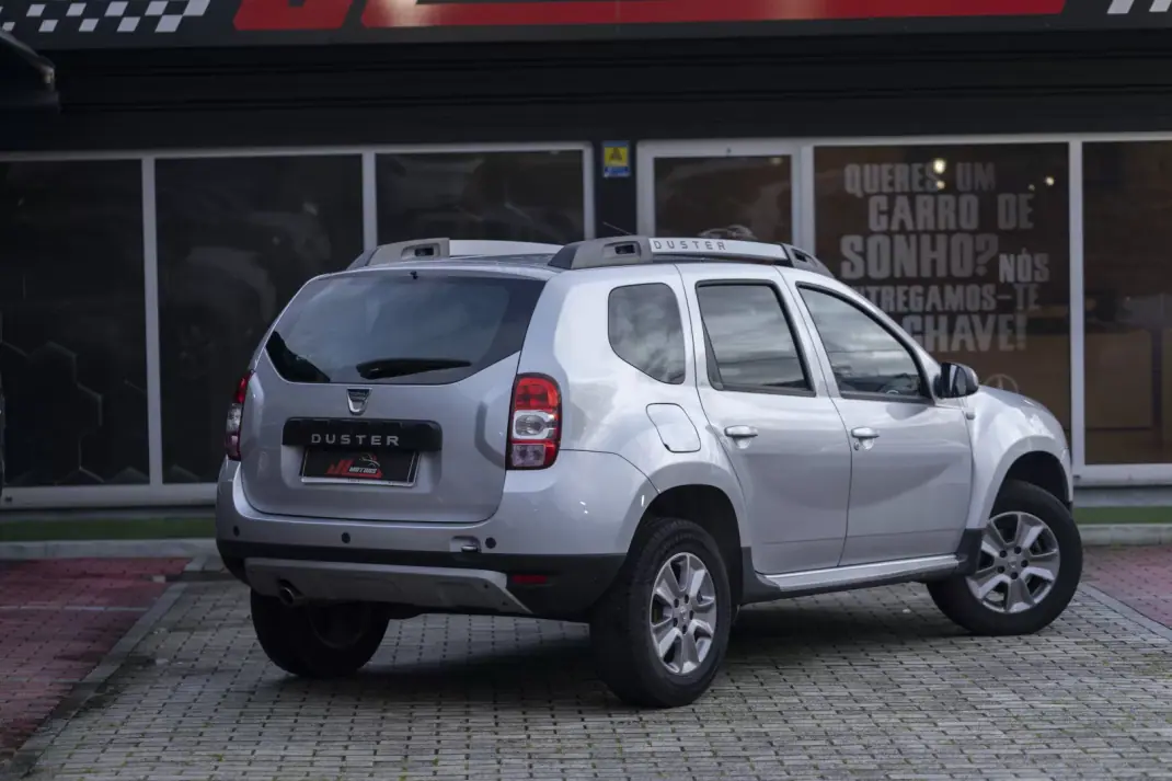 Dacia Duster 2015 - 10900 EUR, 150410 km - AUTO.MOTO.pt - 150410km - foto 27 de 33
