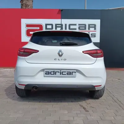 Renault Clio 2021 - 13900 EUR, 92481 km - 92481km - foto 8 de 21