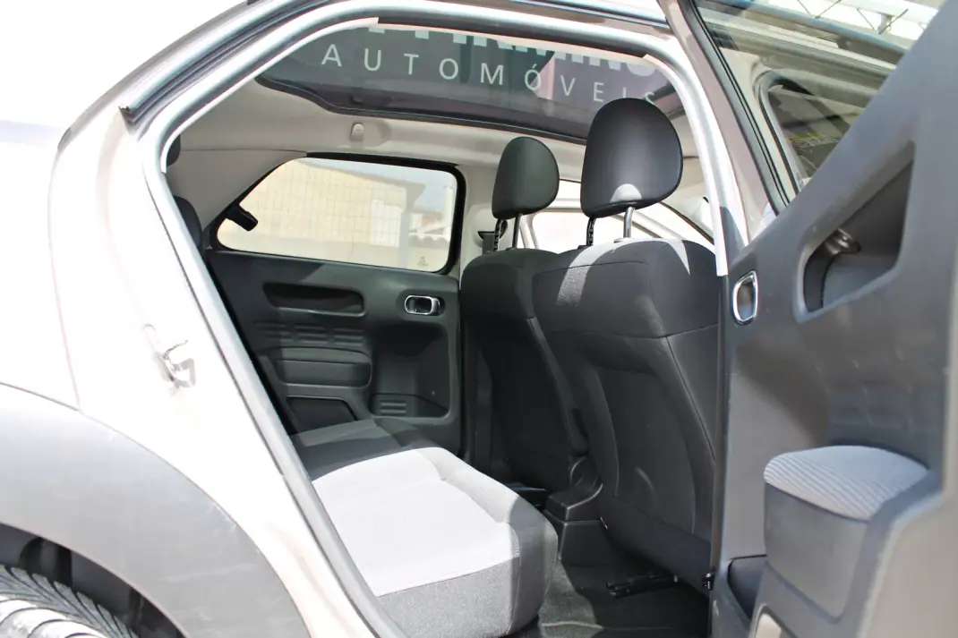 Citroën C4 Cactus 2014 - 11950 EUR, 148141 km - AUTO.MOTO.pt - 148141km - foto 17 de 27
