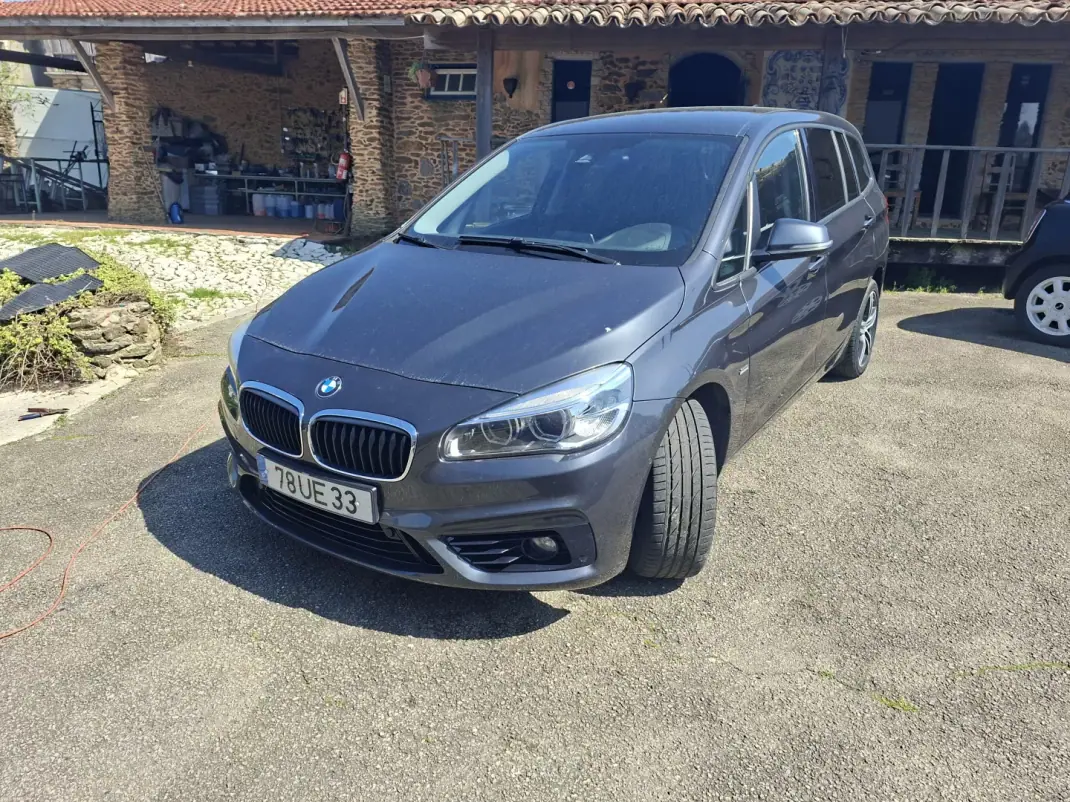 BMW 216 Gran Tourer 2018 - 17350 EUR, 130769 km - AUTO.MOTO.pt - 130769km - foto 1 de 26