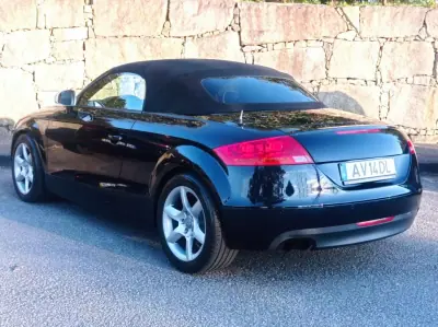 Audi TT Roadster 2007 - 12990 EUR, 208000 km - AUTO.MOTO.pt - 208000km - foto 3 de 22
