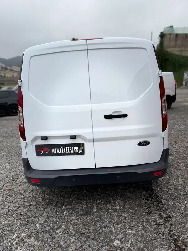Ford Transit Connect 2018 - 10500 EUR, 165000 km - AUTO.MOTO.pt - 165000km - foto 5 de 6