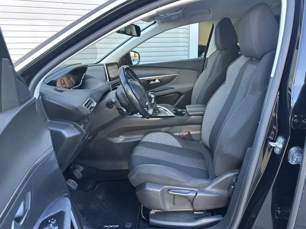 Peugeot 3008 2019 - 14900 EUR, 190000 km - 190000km - foto 33 de 64