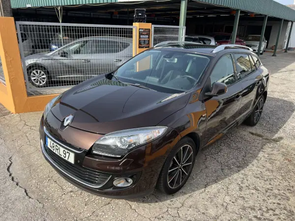 Renault Mégane Sport Tourer 2012 - 6450 EUR, 245827 km - AUTO.MOTO.pt - 245827km - foto 2 de 14