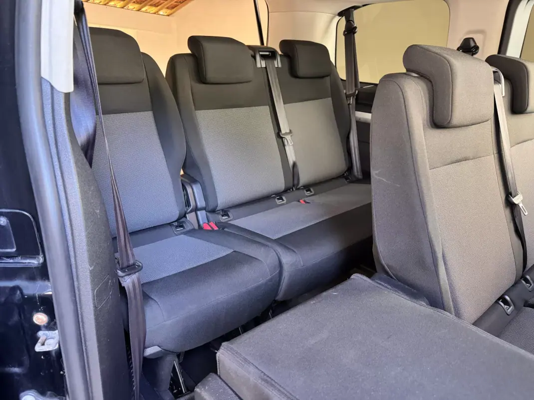 Peugeot Traveller 2022 - 29900 EUR, 103299 km - 103299km - foto 21 de 22