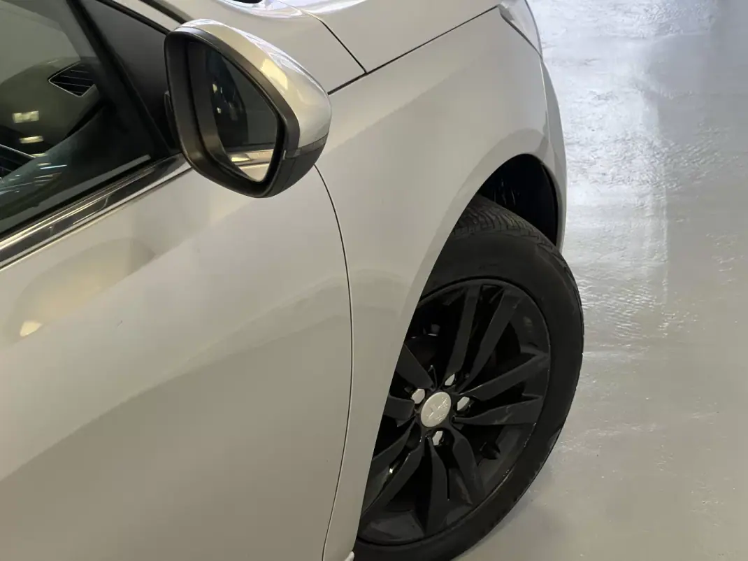 Peugeot 308 SW 2014 - 6990 EUR, 298000 km - AUTO.MOTO.pt - 298000km - foto 7 de 37