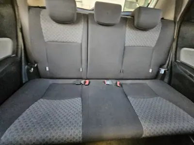 Toyota Yaris 2015 - 9900 EUR, 135279 km - 135279km - foto 7 de 12
