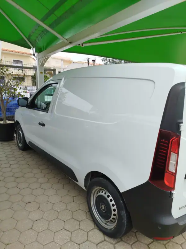 Renault EXPRESS 1.5 DCI BLUE 95 CONFORT 2021 - 15900 EUR, 77183 km - AUTO.MOTO.pt - 77183km - foto 3 de 11