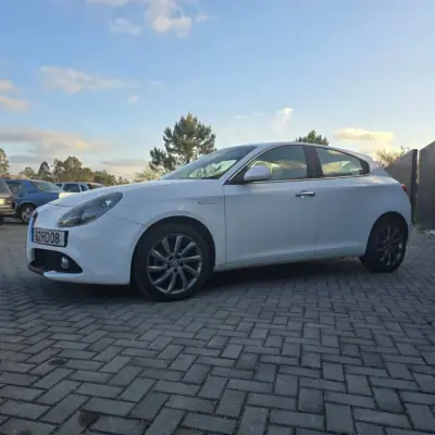 Alfa Romeo Giulietta 2016 - 10250 EUR, 172955 km - AUTO.MOTO.pt - 172955km - foto 18 de 32