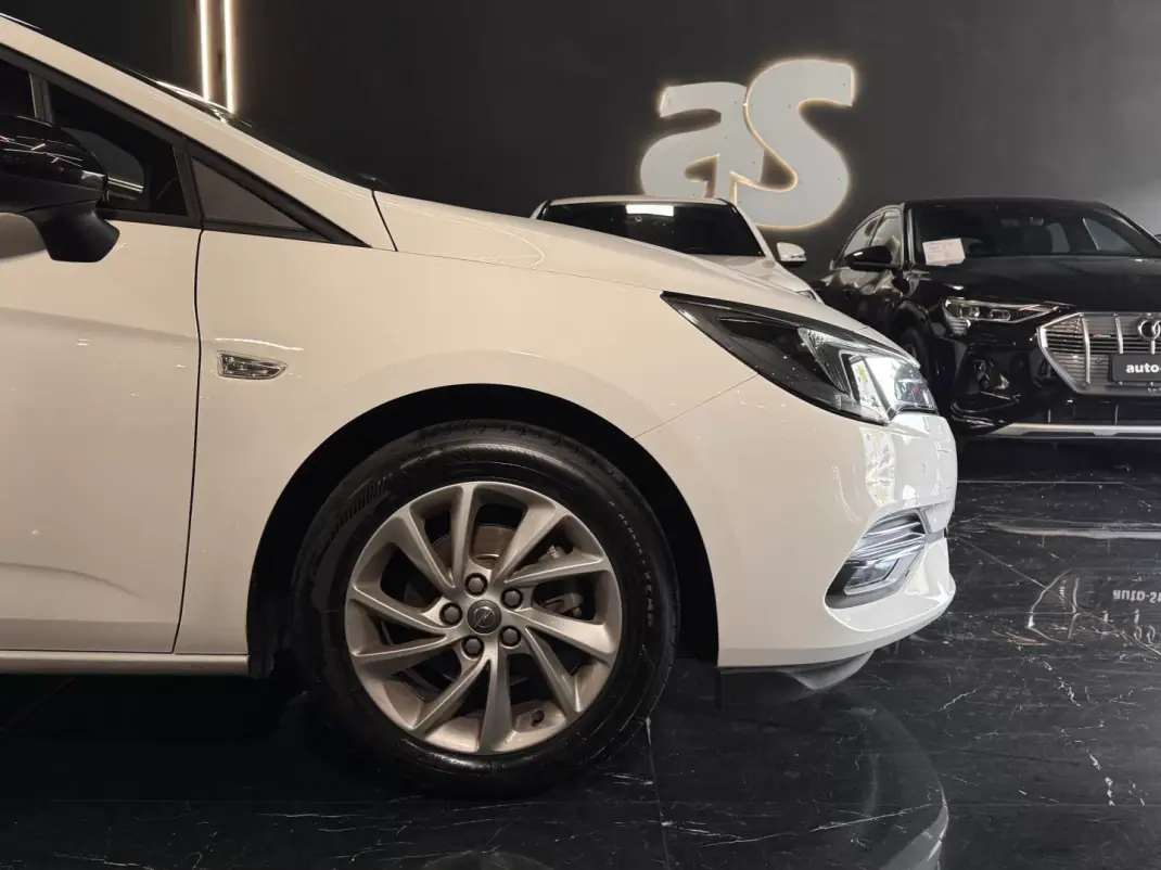 Opel Astra Sports Tourer 2021 - 13990 EUR, 152200 km - AUTO.MOTO.pt - 152200km - foto 5 de 34