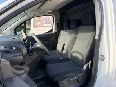 Opel COMBO 2020 - 12500 EUR, 173787 km - AUTO.MOTO.pt - 173787km - foto 8 de 10