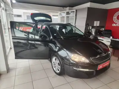 Peugeot 308 2014 - 9350 EUR, 207000 km - AUTO.MOTO.pt - 207000km - foto 16 de 34
